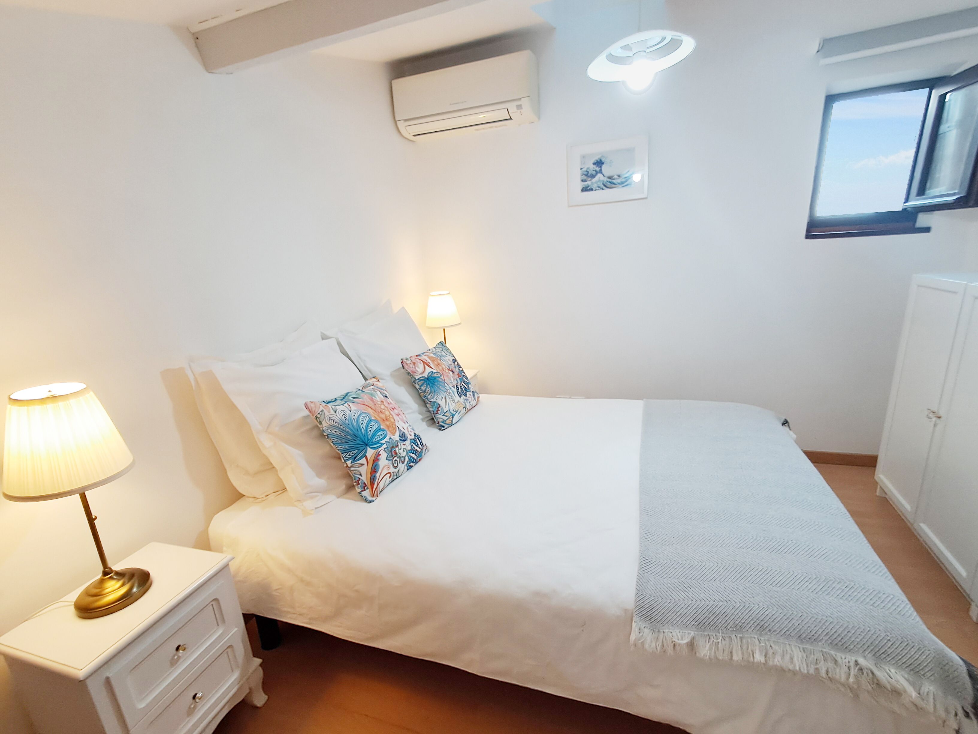 2 chambres, fer et planche à repasser, lit parapluie, Wi-Fi gratuit