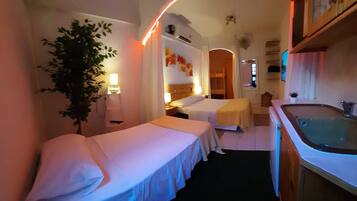 6 bedrooms, in-room safe, iron/ironing board, free WiFi