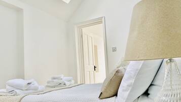 1 bedroom, iron/ironing board, travel cot, free WiFi