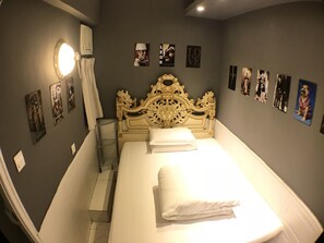 Free WiFi, bed sheets - The House Baguio (Hong Kong)