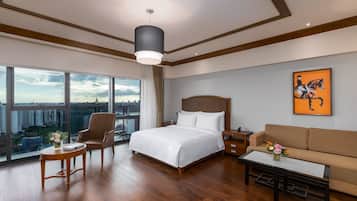 开间 (Shwedagon Pagoda View) | 客房内保险箱、特色装修、特色家居、办公桌