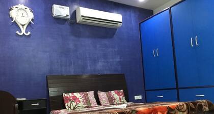 Flower 1Bedroom @Neelam Ajronda Metro Faridabad