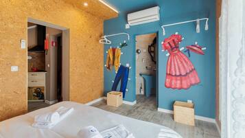 1 bedroom, iron/ironing board, internet, bed sheets