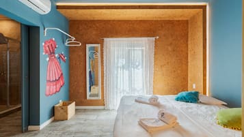 1 bedroom, iron/ironing board, internet, bed sheets