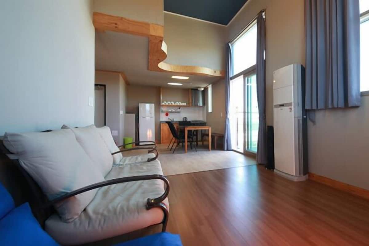 Appartement familial (Nature) | Aire de séjour | Téléviseur à écran plat, planchers chauffants