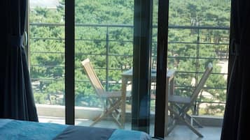 双人房, 1 张双人床, 无烟房, 花园景观 (Nature) | 阳台景观