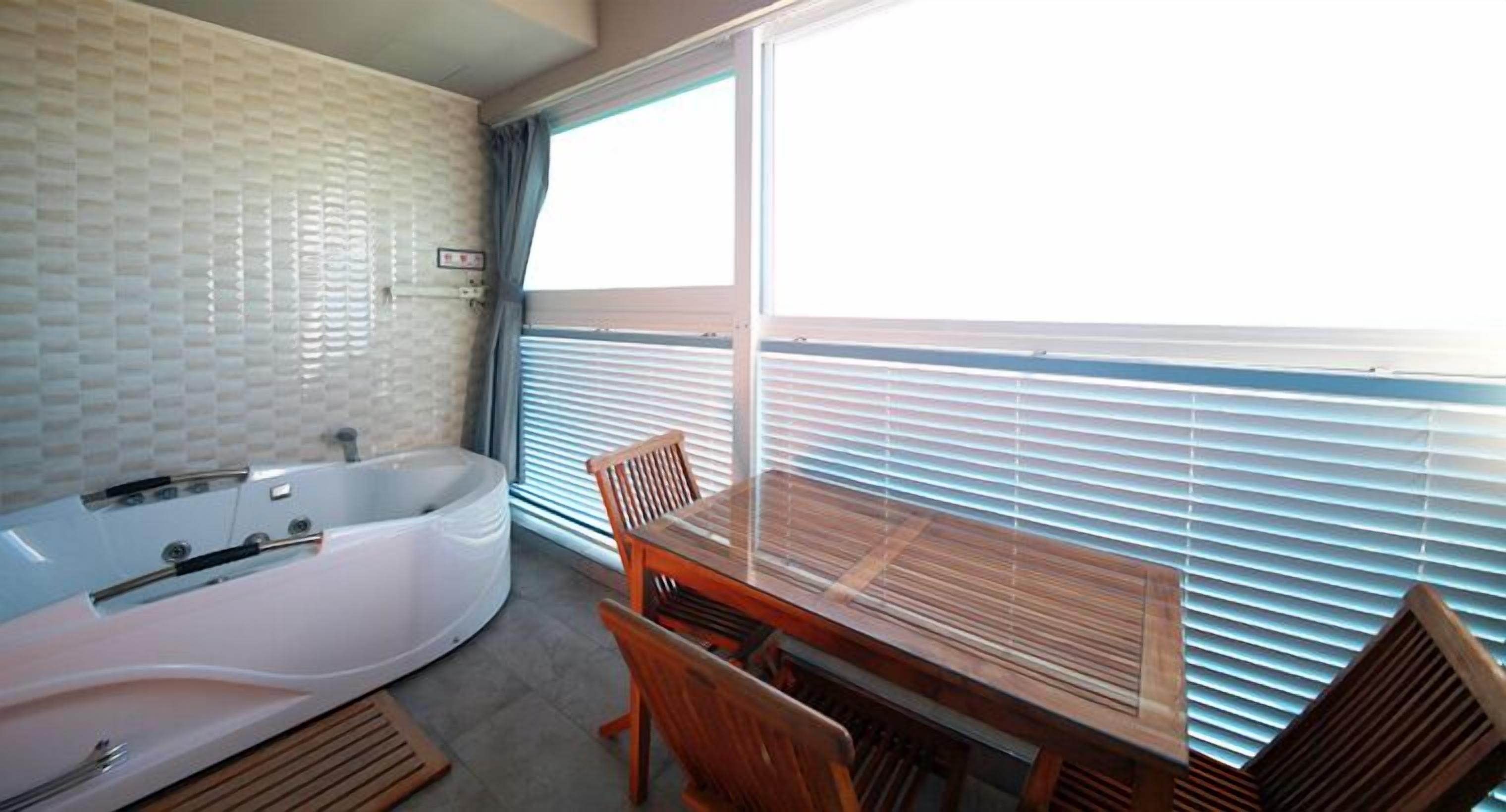 Healing Suite | Free WiFi