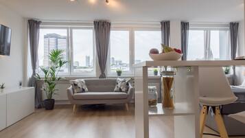 TV, Netflix, streaming services