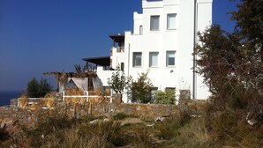 Exterior - Private Pool , Wifi,BBQ, sea views Bodrum kadikalesi Garden Apartment (Bodrum Kadikalesi)