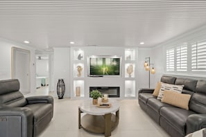 Smart TV, table football, ping pong - Island House Beach Resort V19 (Siesta Key)