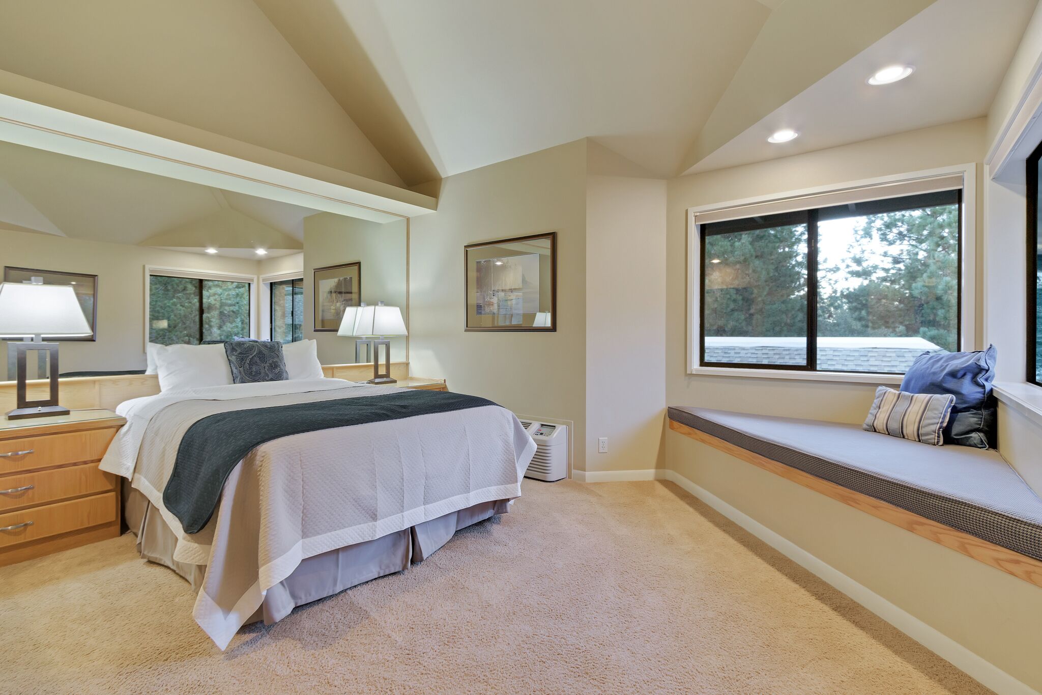 River Ridge 428B - Meredith Lodging, Private, Hotel Style Suite in Bend