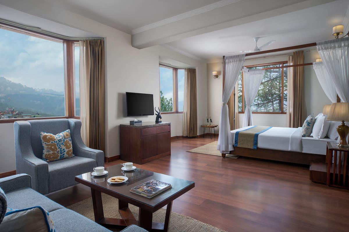 Luxury Suite