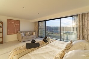 4 Schlafzimmer, Bügeleisen/Bügelbrett, kostenloses WLAN, Bettwäsche