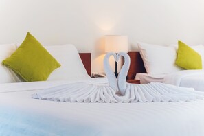 Deluxe Twin Room, 1 Bedroom, Garden View | Egyptian cotton sheets, premium bedding, minibar, in-room safe - Molito Blanc Postel (Siem Reap)