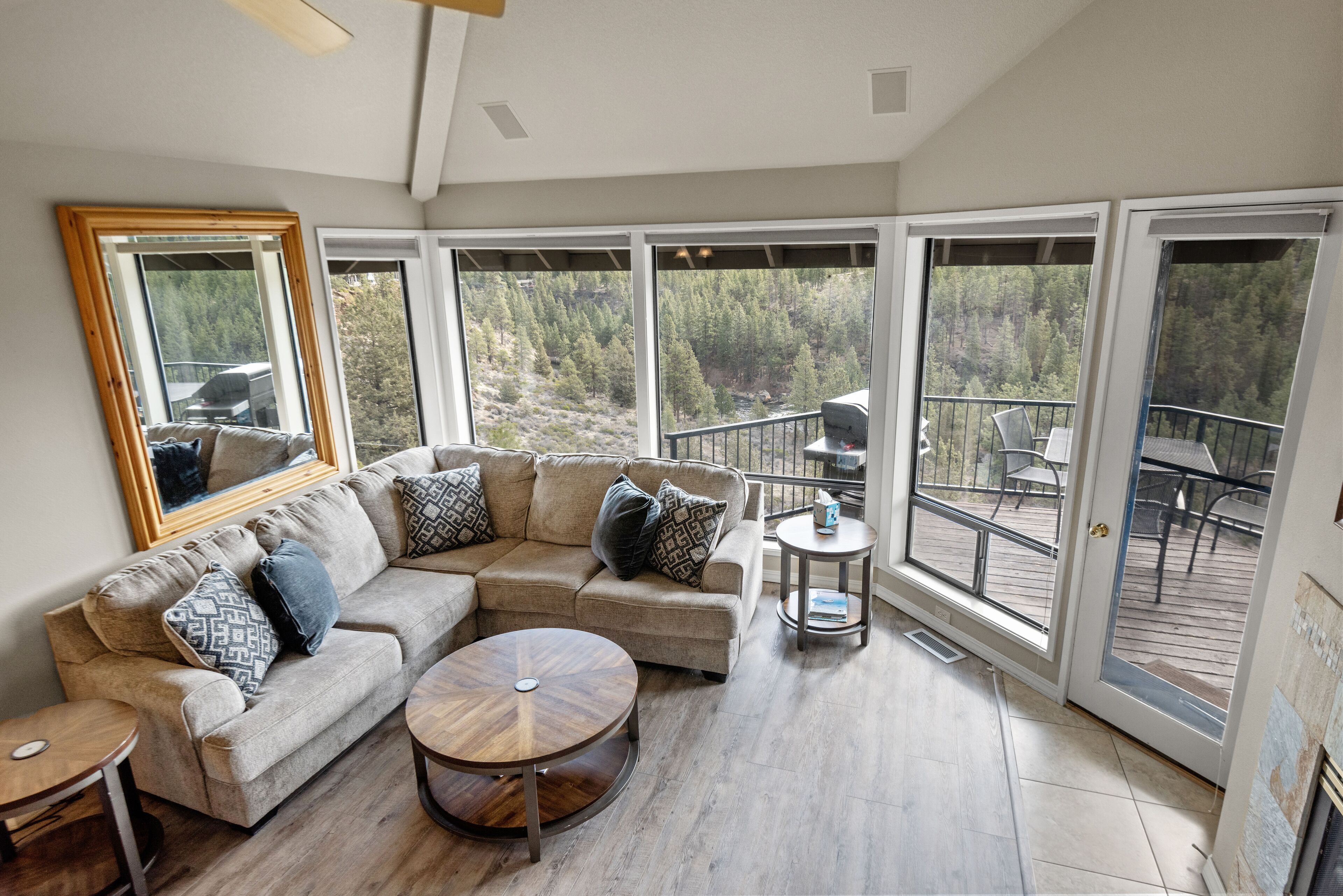 Enjoy Deschutes River Views from Beautiful 3-Bedroom Mt. Bachelor Village Condo!