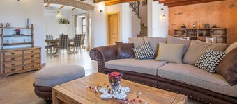 Holiday house BLUE IVY with swimming pool