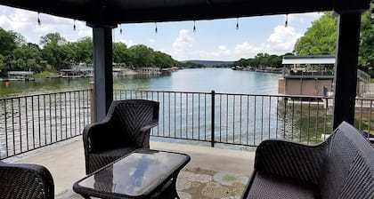 LBJ Open Water Home w/ 2-level Dock & Rope Swing!