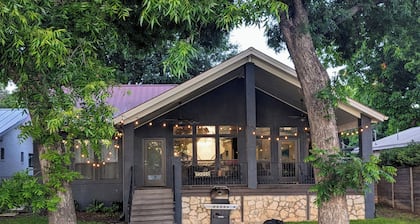 LBJ Open Water Home w/ 2-level Dock & Rope Swing!