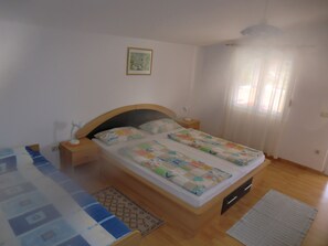 2 bedrooms, iron/ironing board, travel crib, free WiFi