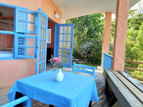 Low, Low Rate, Very Affordable Cottage on Private White Sand Beach