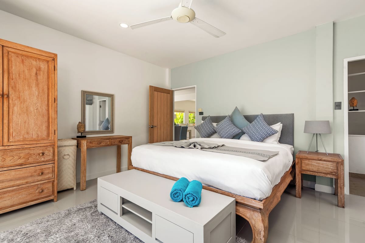 In-room safe, individually decorated, individually furnished, desk