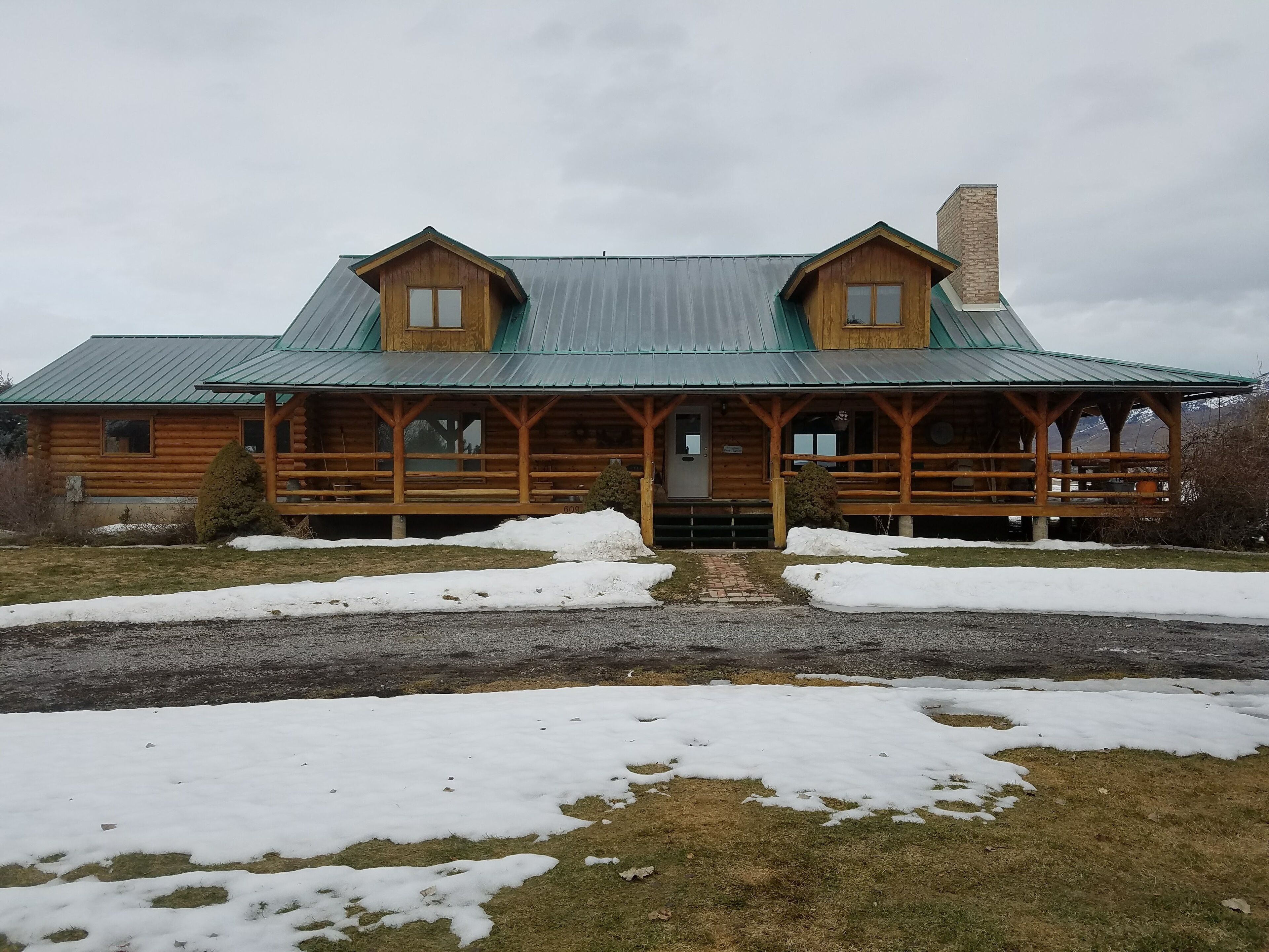 Grammy's Log Cabin Mountain Views