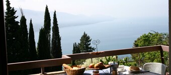 # 208 Casa Allegro voor 4 personen, zwembad, uitzicht op het meer