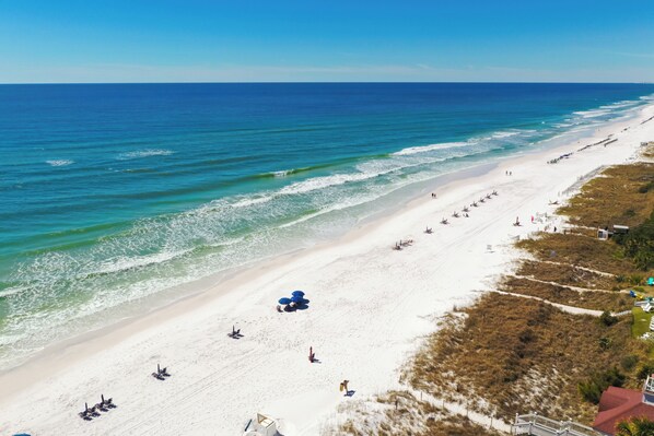 Beach nearby - "My Beach Alibi" Miramar Beach Lakefront Home w Private Pool, Gated Community (Miramar Beach)