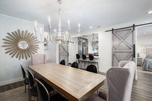 Dining - "My Beach Alibi" Miramar Beach Lakefront Home w Private Pool, Gated Community (Miramar Beach)