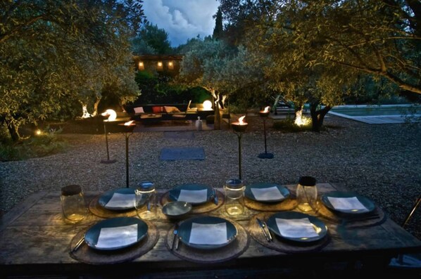 Outdoor dining