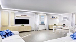 Flat-screen TV, fireplace