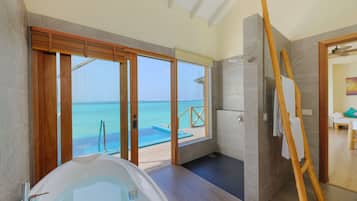 Aqua Suite with Private Pool and Floating Breakfast | Bathroom | Eco-friendly toiletries, hair dryer, bathrobes, slippers
