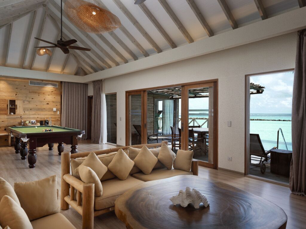 You & Me Suite with Floating Breakfast | Living area