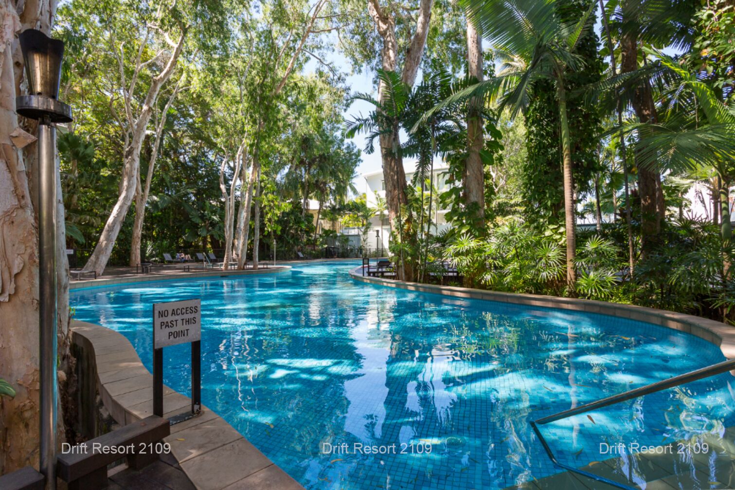 Lxry 2 bed Apt-Sea and Mountain View — image 10