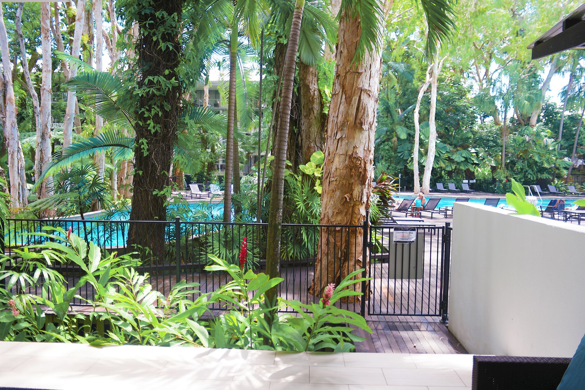 Lxry 2 bed Apt-Sea and Mountain View — image 23