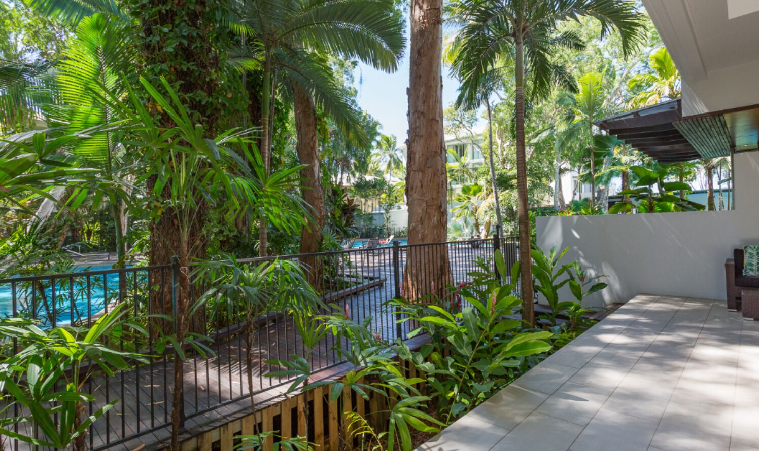 Lxry 2 bed Apt-Sea and Mountain View — image 6