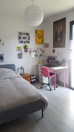 3 chambres, fer et planche Ă repasser, Wi-Fi, draps fournis