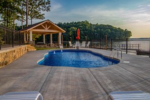 Outdoor pool, a heated pool - Lakefront Getaway with Stunning Western Views – Sleeps 6! (Dadeville)