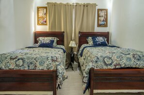 3 bedrooms, iron/ironing board, WiFi, bed sheets