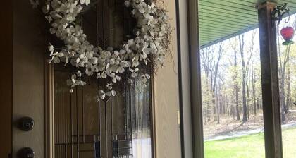 Truman Lake Vacation Home on 10 Acres, Borders Public Ground