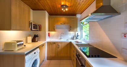 Kestrel Lodge With Mountain View Free Wifi