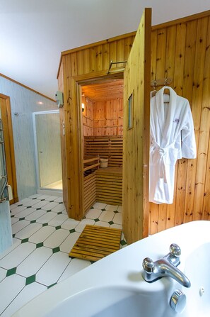 Sauna - Beautiful 5 Star Chalet With Sauna and spa Bath (Crianlarich)