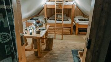 Tienda de campaña (Lodge Famille) | Decoración personalizada, muebles diferentes y wifi gratis