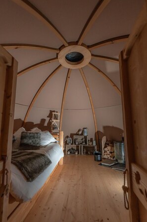 Tent (Lodge Couple) | Individueel gedecoreerd, individueel gemeubileerd, gratis wifi