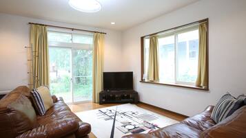 Maison Familiale, 4 chambres | Coin séjour