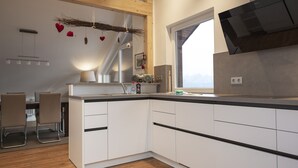 Design Apartment, 2 Bedrooms, Balcony, Mountain View | Private kitchen - Ferienwohnung Stern (Friedenweiler)