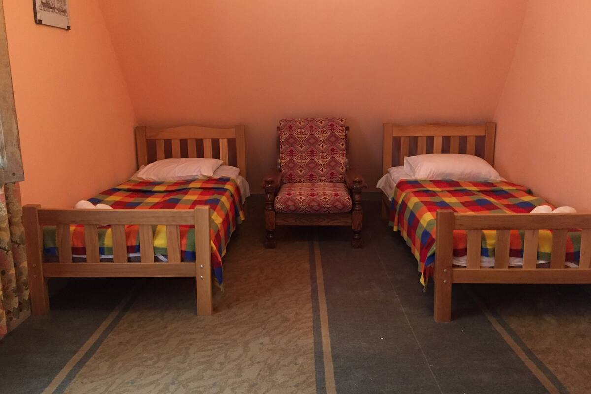 Standard Twin Room, 2 Twin Beds, Garden View | Desk, laptop workspace, blackout drapes, iron/ironing board (on request)