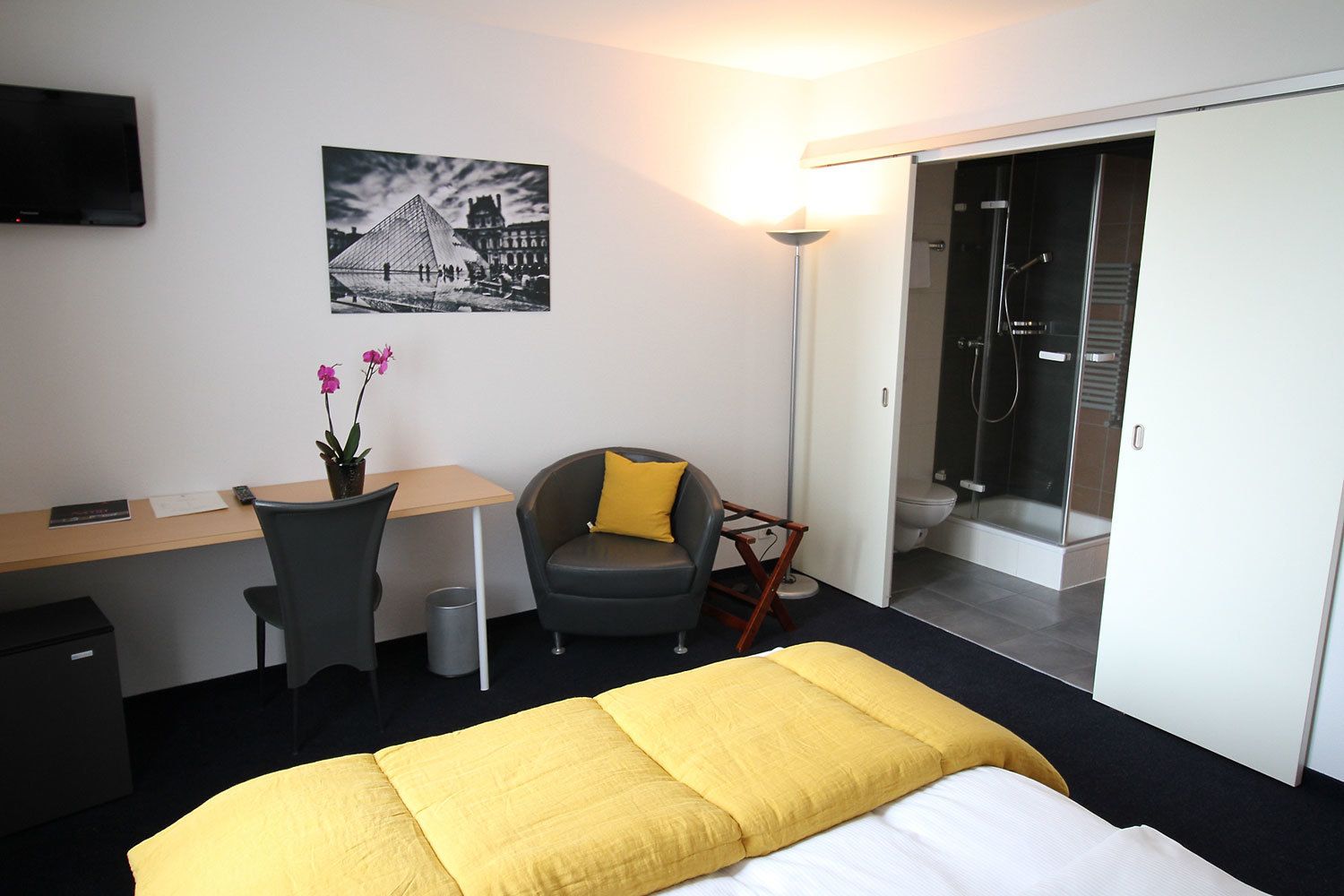 superior double room, 1 queen bed | minibar, in-room safe, free cots/infant beds, rollaway beds