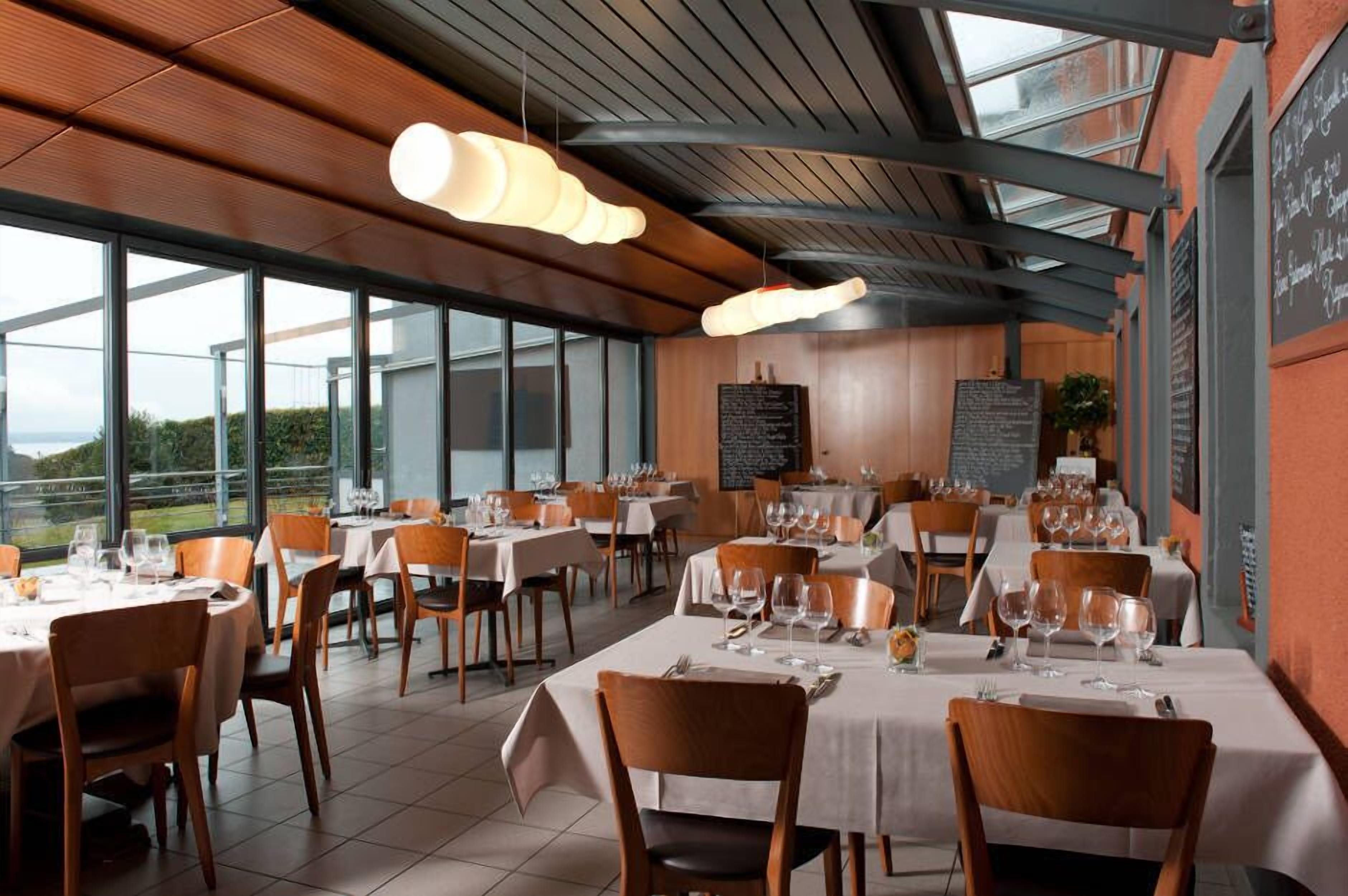 breakfast, lunch, dinner served; local cuisine