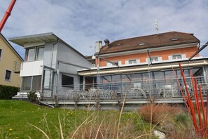 Exterior - La Clef d'Or (Bursinel)